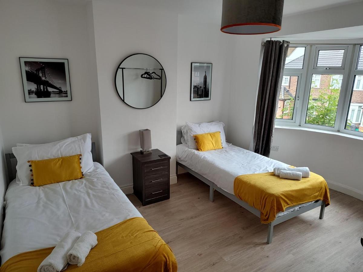 Wavertree Drive 3 Bed Contractor Home In لايستر المظهر الخارجي الصورة